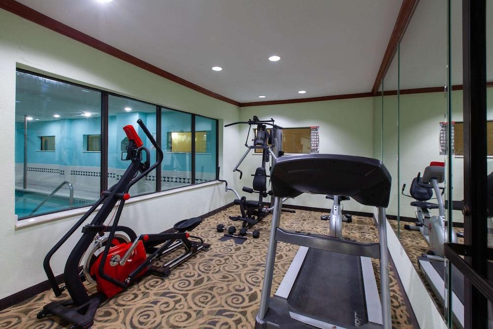 Wingate By Wyndham Houston / Willowbrook Bagian luar foto